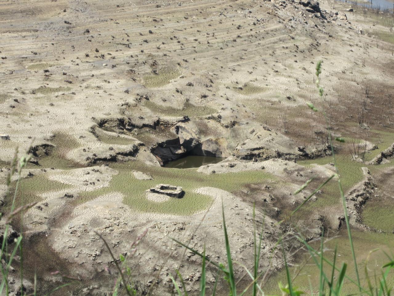Carrière de schiste  au fond du lac