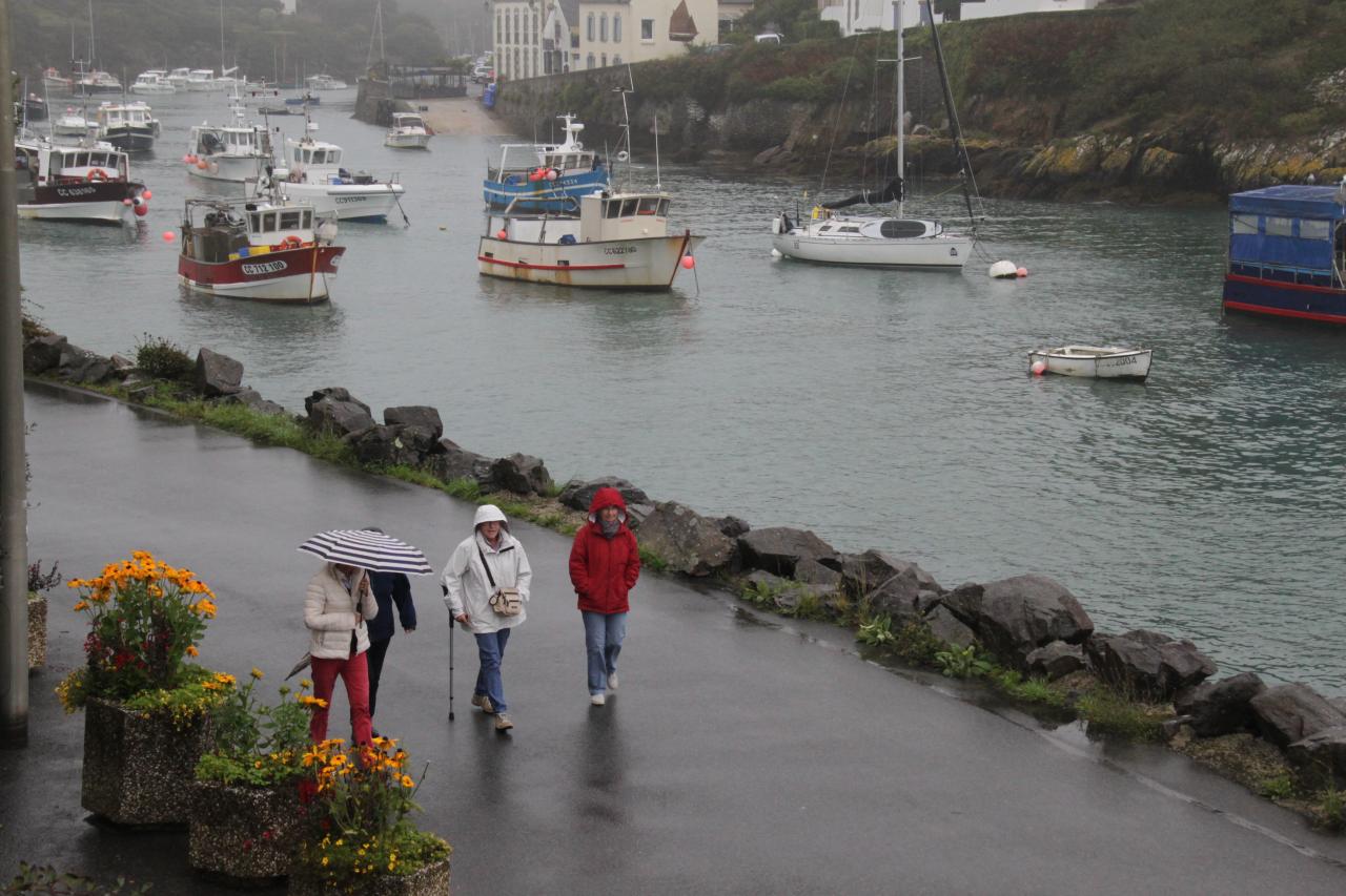 Même sous la pluie le port de Doëlan est beau